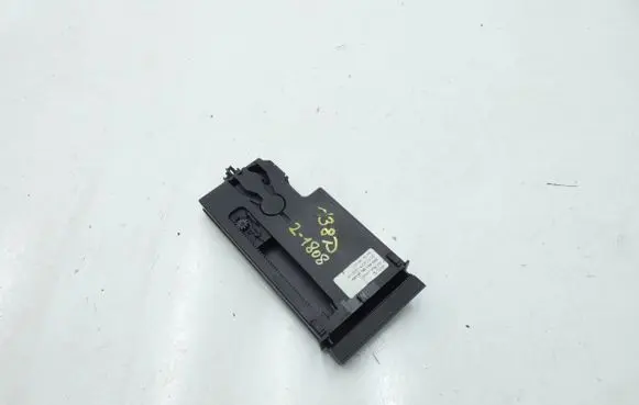Audi A3 S3 8P Dashboard storage box/compartment 8P0941561H 46131 30072008