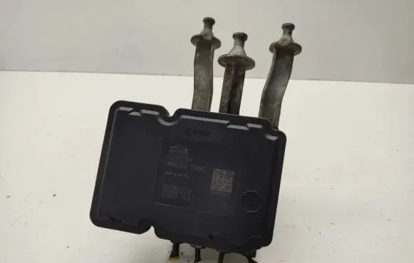 Chrysler 300 - 300C ABS Pump 00404577C200 P04779482AJ 04779482AJ