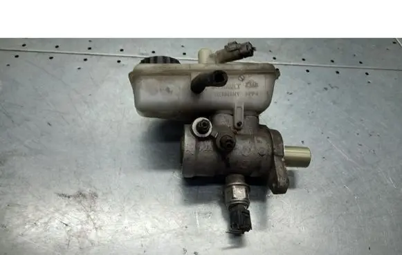 Renault Laguna II Master brake cylinder