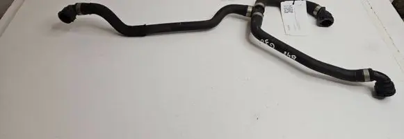 BMW 5 G30 G31 Engine coolant pipe/hose 8602602