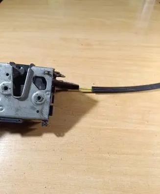 Audi A4 S4 B5 8D Rear door lock 8D0839015A