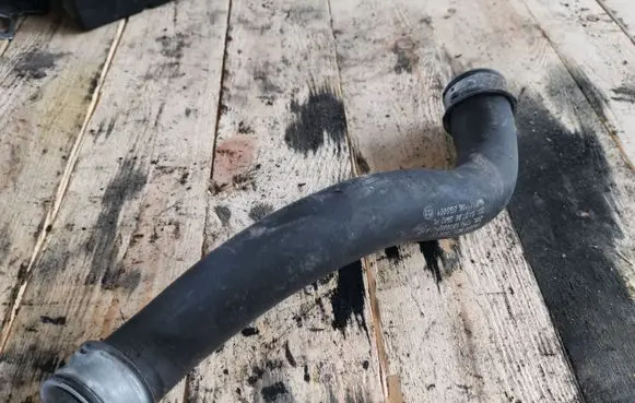 Mercedes-Benz E W212 Air intake hose/pipe A2045011582