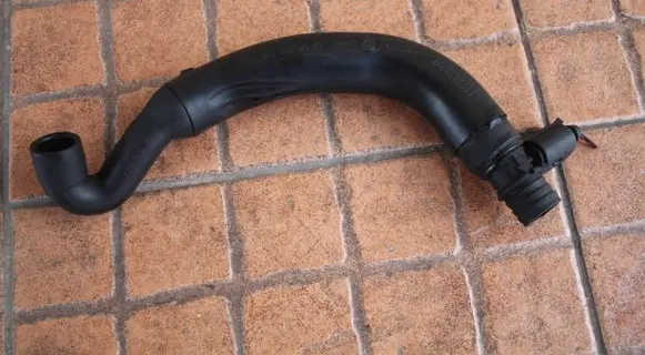 Mercedes-Benz E W210 Turbo air intake inlet pipe/hose A6130160081