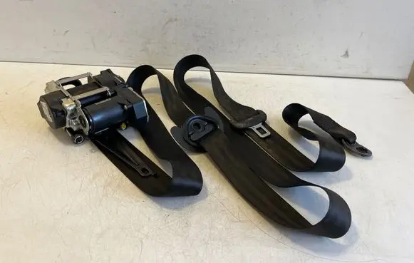 Audi Q3 F3 Front seatbelt 83A857705G