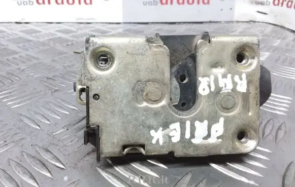 Renault Espace II Front door lock