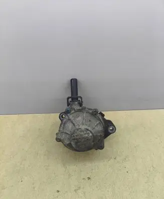 Mercedes-Benz E W212 Vacuum pump A6512300165 GD01497