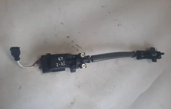 Audi A8 S8 D4 4H Seat belt adjustment motor 4H0857833
