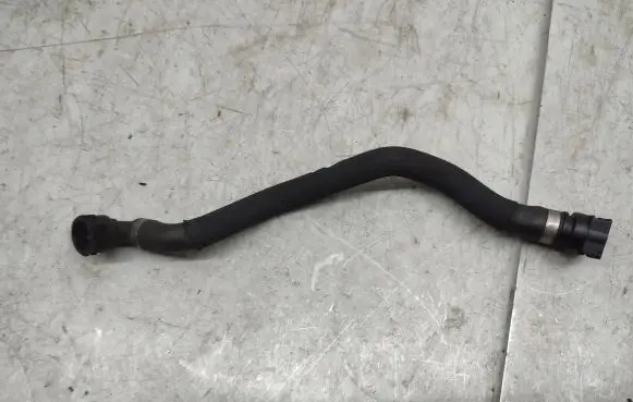 BMW X5 E70 Engine coolant pipe/hose