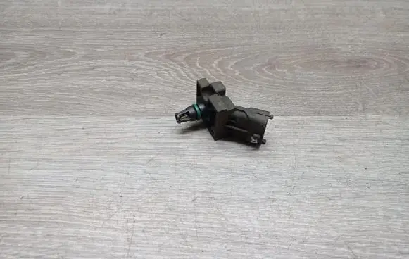 Volvo V70 Air pressure sensor 8677288 0261230090