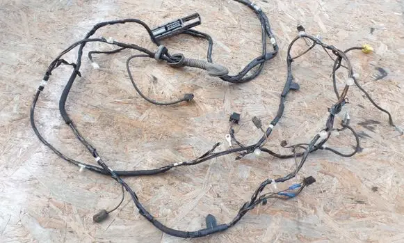 Opel Vectra C Loading door wiring loom 13115101