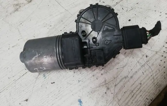 BMW X3 E83 Wiper motor