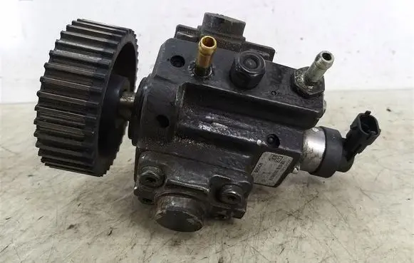 Opel Insignia A Fuel injection high pressure pump 0445010248
