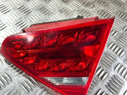 Audi A5 8T 8F Tailgate rear/tail lights 8T0945094A 8T0945094
