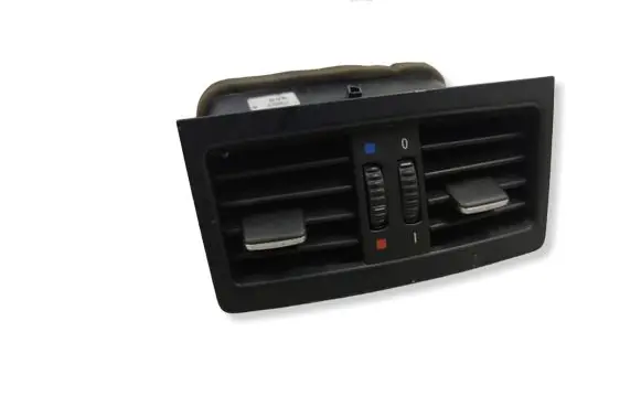 BMW 5 E60 E61 Rear air vent grill 7130707