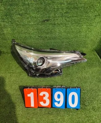 Toyota Avensis T270 Headlight/headlamp