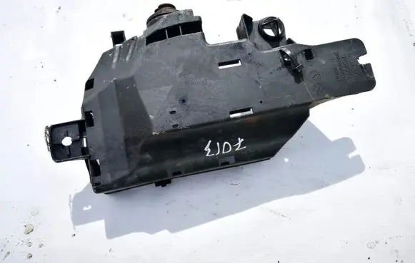 Volvo XC90 Fuse box cover 9452547