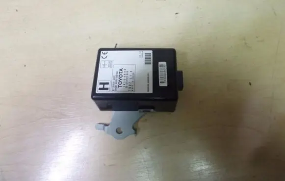 Toyota Yaris Door control unit/module 897400D100 G764