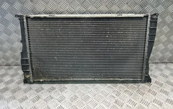 BMW 1 E81 E87 Coolant radiator 7788903 3142366