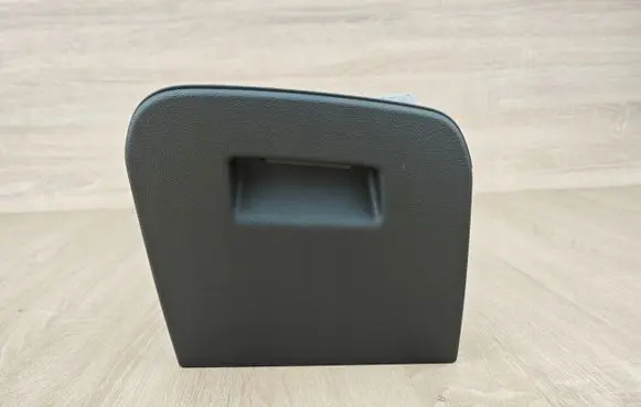 Glove box