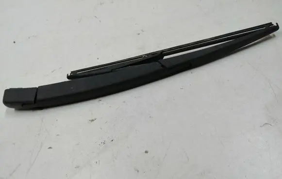 Nissan Pulsar Rear wiper blade arm 