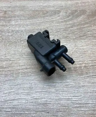 Opel Signum Turbo solenoid valve 02852