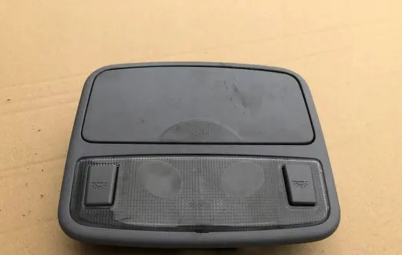 Hyundai Elantra Front seat light