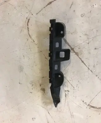 Volkswagen PASSAT B7 Front bumper mounting bracket 3aa807184