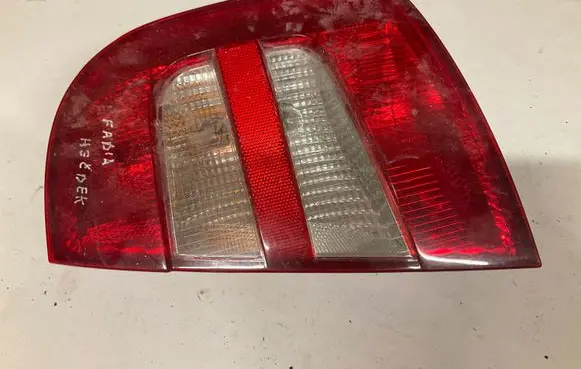 Skoda Fabia Mk1 (6Y) Rear/tail lights 6Y6945122B