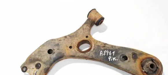 Toyota Auris E180 Front lower control arm/wishbone