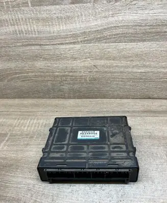 Mitsubishi Galant Engine control unit/module MD340456 E2T67673H