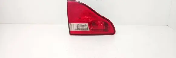 Toyota Avensis Verso Tailgate rear/tail lights 9040025