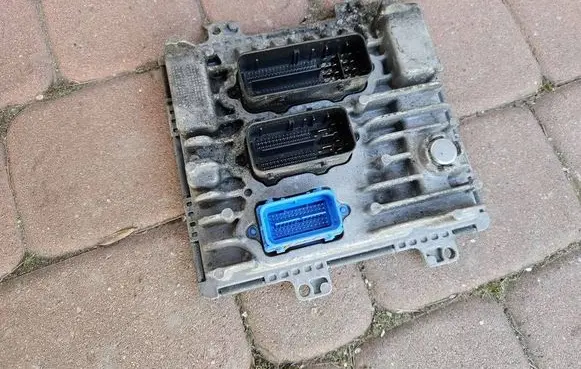 Opel Astra K Engine control unit/module 55496077