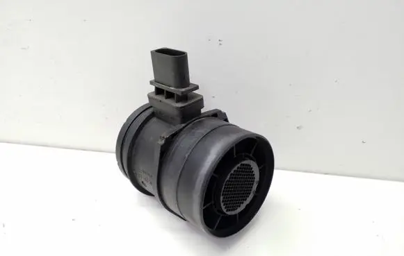 BMW 1 E81 E87 Mass air flow meter 0281006146 8509724