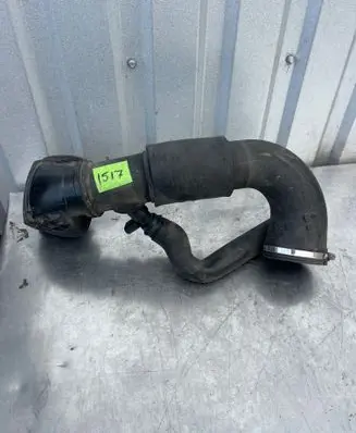 Air intake hose/pipe