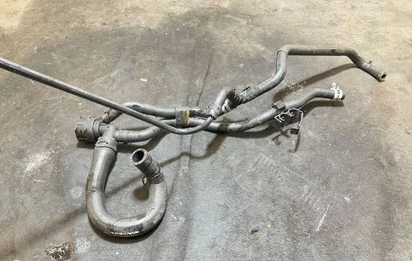 Audi A3 8Y Engine coolant pipe/hose