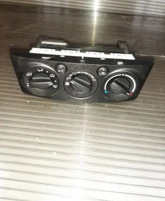 Toyota Avensis T250 Climate control unit 5590005240