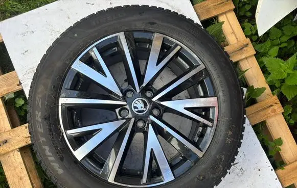Skoda Kodiaq II R18 winter tire 57H601025P