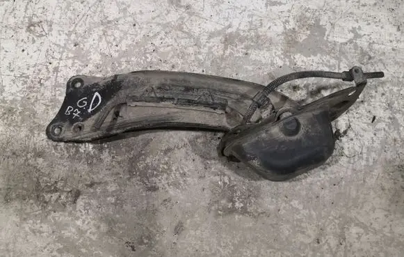 Volkswagen PASSAT B7 Rear upper control arm/wishbone 3C0971047