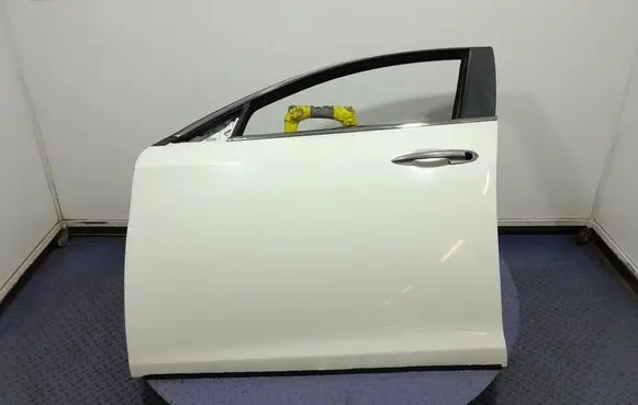 Alfa Romeo Giulietta Front door