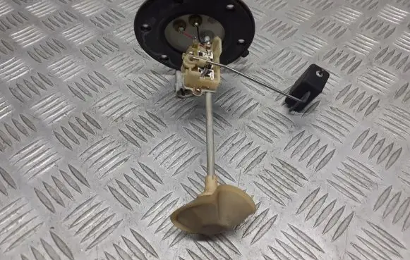 Subaru Legacy Fuel level sensor 