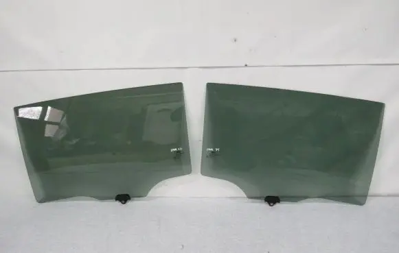 KIA Sportage Rear door window glass