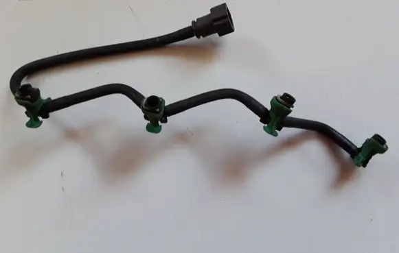 Volvo V40 Fuel return line/hose 1313040