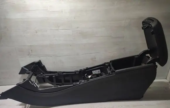 Mercedes-Benz GLA W156 X156 Armrest A1766800900 4879738 1245996