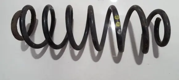 Volkswagen Golf V Rear coil spring