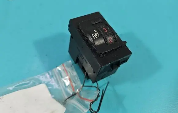 Peugeot 508 Seat control switch 98019841ZD IMPRK1529996