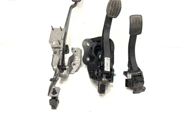 Peugeot 308 Pedal assembly 9676728880