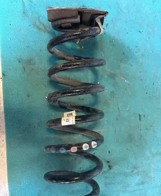 Land Rover Discovery Sport Rear coil spring K8D25B7490FB LR121281 J9C19059
