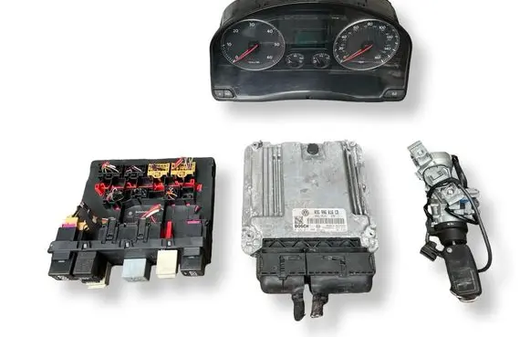 Volkswagen Golf V Engine ECU kit and lock set 0281011900 03G906016CB