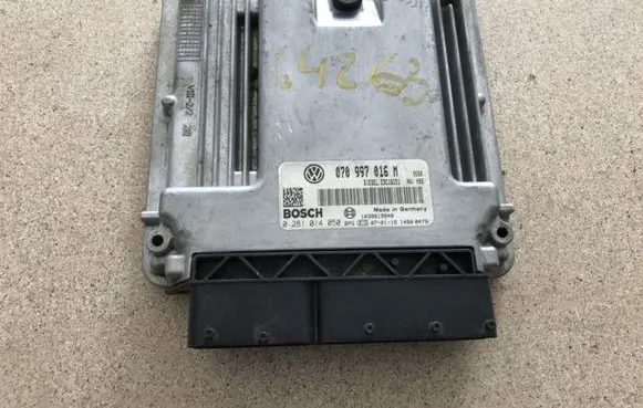 Volkswagen Transporter - Caravelle T5 Engine control unit/module 070997016M 0281014050