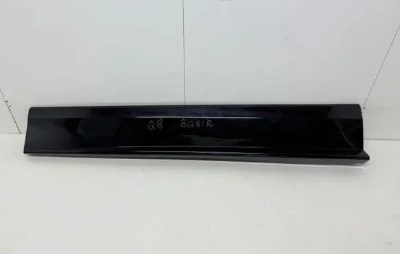 Audi Q8 Front door trim (molding) 4M8853959 4M8853959A